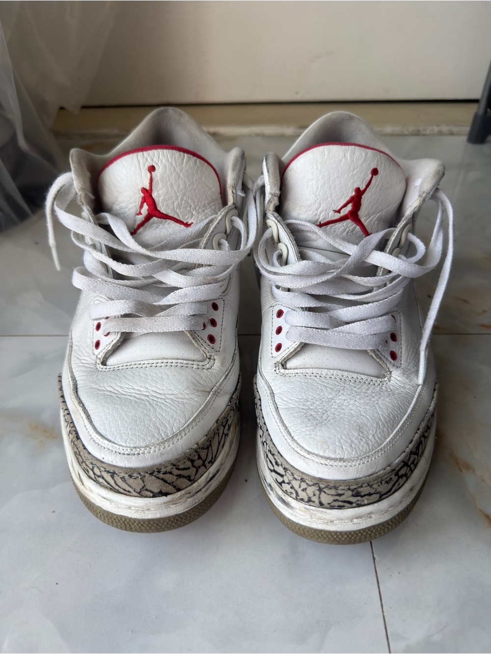 Nike White and Red Retro Basketball Sneakers